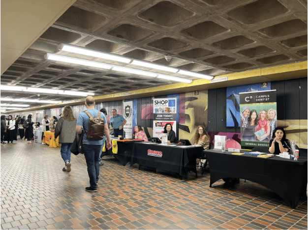 Place Riel/Arts Tunnel table bookings